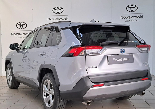 Toyota RAV4 cena 149900 przebieg: 42304, rok produkcji 2019 z Ińsko małe 466